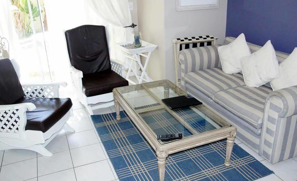 Sunset Decks Guest house Cape Town