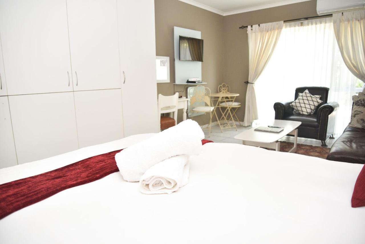 Sunset Decks 3* Cape Town